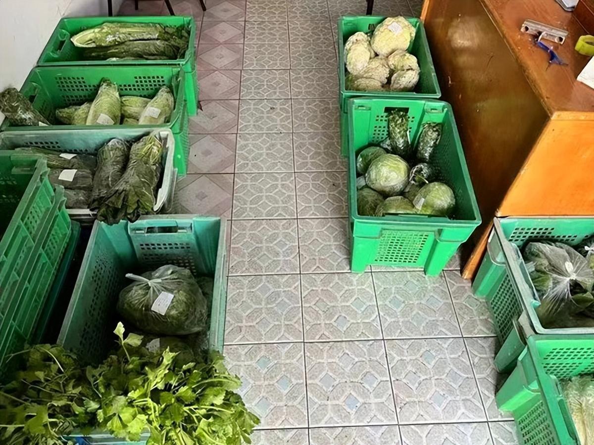 寶山社區與蔬果專業合作社攜手，每周為高齡獨居老人送上愛心蔬菜包